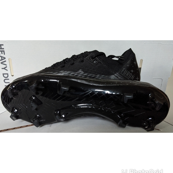 New balance soccer shoes - Picture 2 of 3